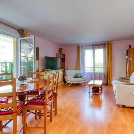 Апартаменты Amilly Park Proche Disneyland 6 Personnes 2 Terrasse Pk Prive En Sous Sol Серри